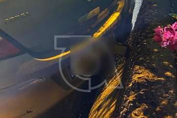 El motor de un vehículo sale despedido en un aparatoso accidente en la GC-1, a la altura de Telde/TA.